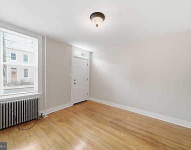 403 W South Street - Photo Thumbnail 6