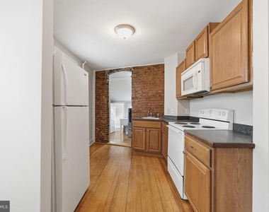 403 W South Street - Photo Thumbnail 9