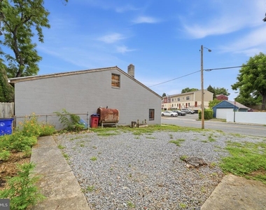 403 W South Street - Photo Thumbnail 36