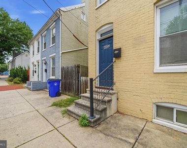 403 W South Street - Photo Thumbnail 3