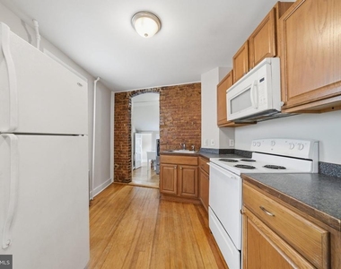 403 W South Street - Photo Thumbnail 14