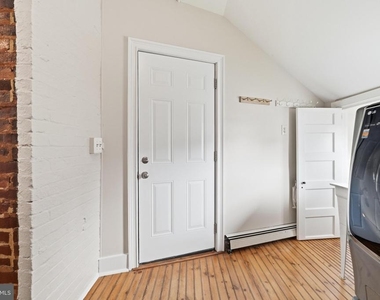 403 W South Street - Photo Thumbnail 18