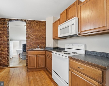 403 W South Street - Photo Thumbnail 10