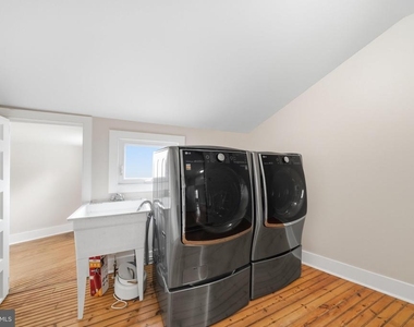 403 W South Street - Photo Thumbnail 15