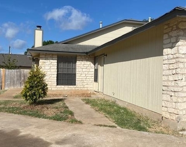 110 Verna Spur - Photo Thumbnail 1