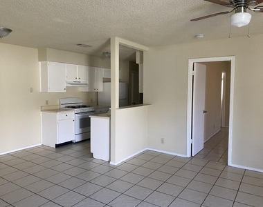 110 Verna Spur - Photo Thumbnail 6