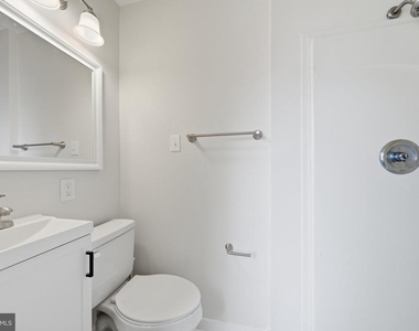 403 W South Street - Photo Thumbnail 35