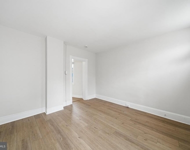 403 W South Street - Photo Thumbnail 6