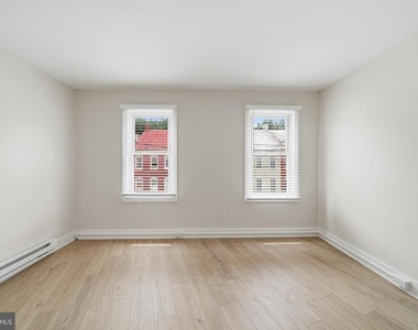 403 W South Street - Photo Thumbnail 22