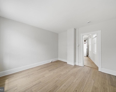 403 W South Street - Photo Thumbnail 9