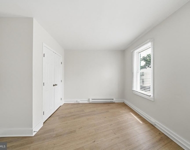 403 W South Street - Photo Thumbnail 23