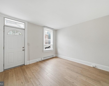 403 W South Street - Photo Thumbnail 8