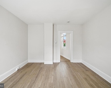 403 W South Street - Photo Thumbnail 10