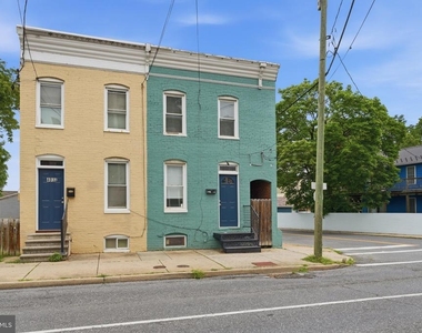 403 W South Street - Photo Thumbnail 1