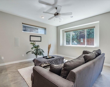 3505 Villa Ct - Photo Thumbnail 8