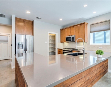 3505 Villa Ct - Photo Thumbnail 10