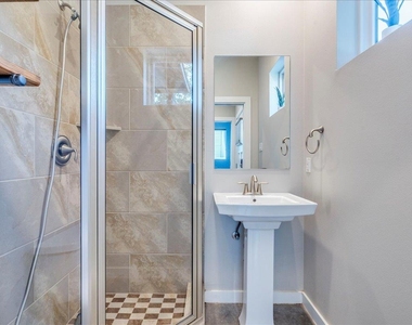 3505 Villa Ct - Photo Thumbnail 13