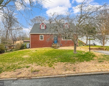6714 Amherst Road - Photo Thumbnail 2
