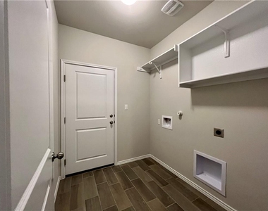 326 Blue Oak Blvd - Photo Thumbnail 16