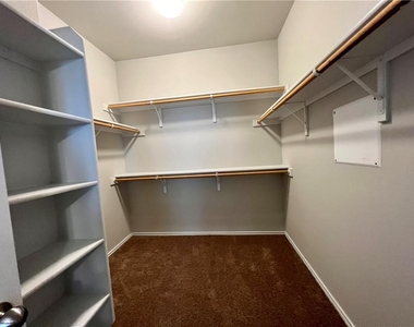 326 Blue Oak Blvd - Photo Thumbnail 15