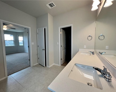 326 Blue Oak Blvd - Photo Thumbnail 13