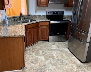 33 Hiddencreek Court - Photo Thumbnail 3