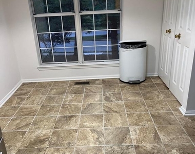 33 Hiddencreek Court - Photo Thumbnail 11