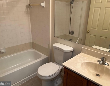 33 Hiddencreek Court - Photo Thumbnail 20