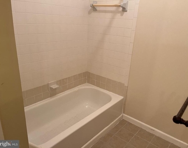 33 Hiddencreek Court - Photo Thumbnail 24
