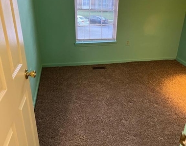 33 Hiddencreek Court - Photo Thumbnail 8