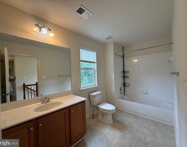 10215 Daventry Drive - Photo Thumbnail 17