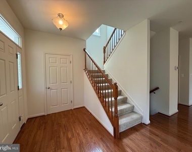 10215 Daventry Drive - Photo Thumbnail 7