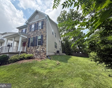 10215 Daventry Drive - Photo Thumbnail 5