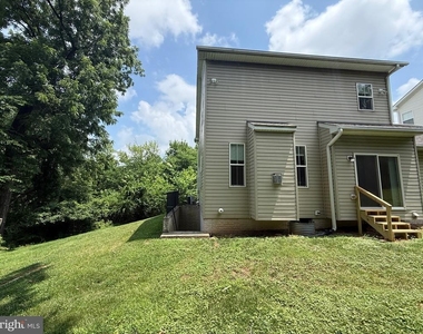 10215 Daventry Drive - Photo Thumbnail 3