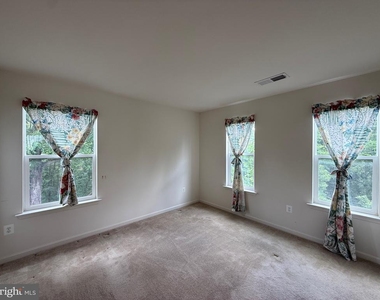 10215 Daventry Drive - Photo Thumbnail 18