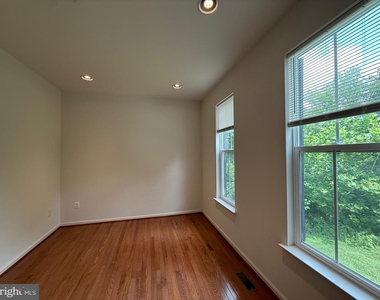 10215 Daventry Drive - Photo Thumbnail 8