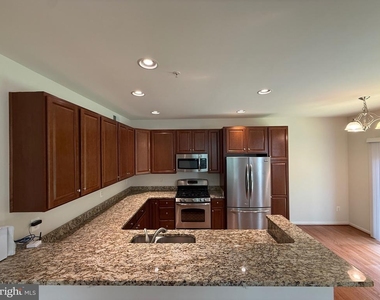 10215 Daventry Drive - Photo Thumbnail 13