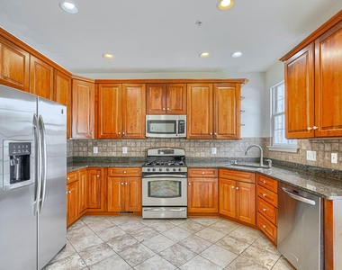 239 Anvil Way - Photo Thumbnail 10