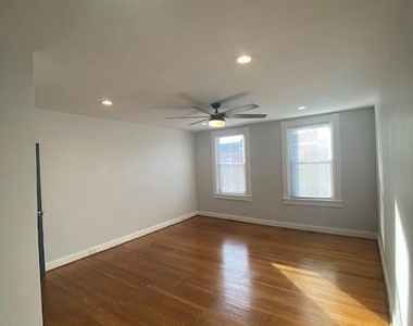 1921 Park Avenue - Photo Thumbnail 10