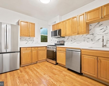 3146 Remington Avenue - Photo Thumbnail 4