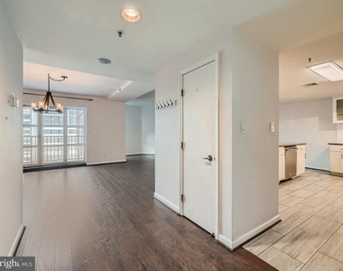 250 President Street - Photo Thumbnail 2