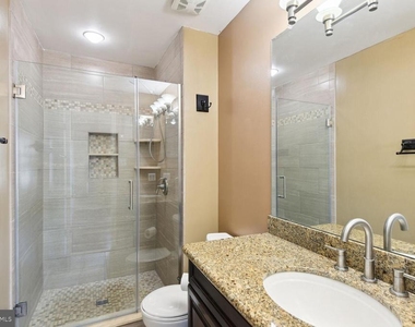 1511 Ashburnham Drive - Photo Thumbnail 11