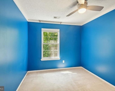 1511 Ashburnham Drive - Photo Thumbnail 13