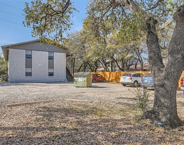 2411 S 5th St - Photo Thumbnail 16