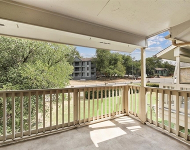 2450 Wickersham Ln - Photo Thumbnail 9