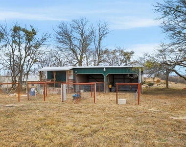 610 Eastview Dr - Photo Thumbnail 1
