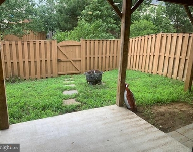 856 Nancy Lynn Lane - Photo Thumbnail 5