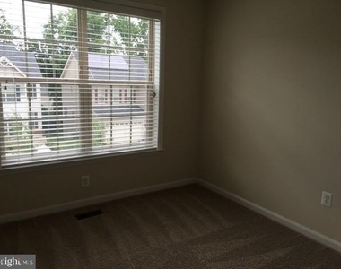 856 Nancy Lynn Lane - Photo Thumbnail 23