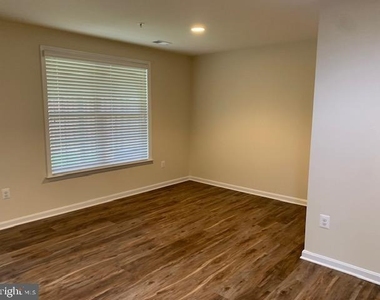 856 Nancy Lynn Lane - Photo Thumbnail 7