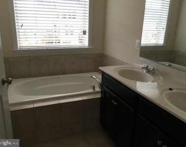 856 Nancy Lynn Lane - Photo Thumbnail 28